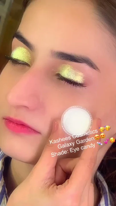 Galaxy Garden Eyeshadow - Image 12